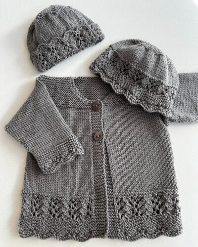 Pattern Amelie Cardigan & Hats 4 Ply Babies